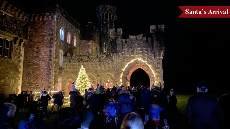 Santa Arriving to the Castle 2024